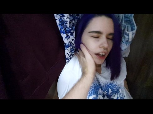 ❤️ Nilimkuta dada yangu chumbani na kumsaidia cum Pononi kuu kwa sw.hentaisea-com.ru ❌️